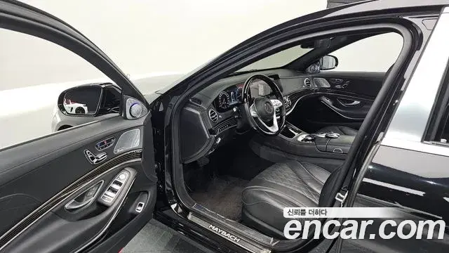 Mercedes-Benz S-Class 2018 — Фото 11/20