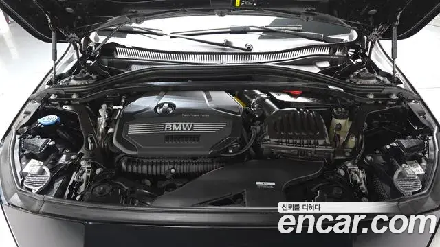 BMW 1 Series 2024 — Photo 12/20