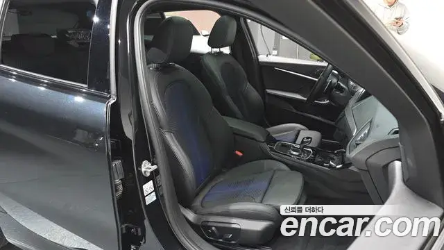 BMW 1 Series 2024 — Photo 19/20