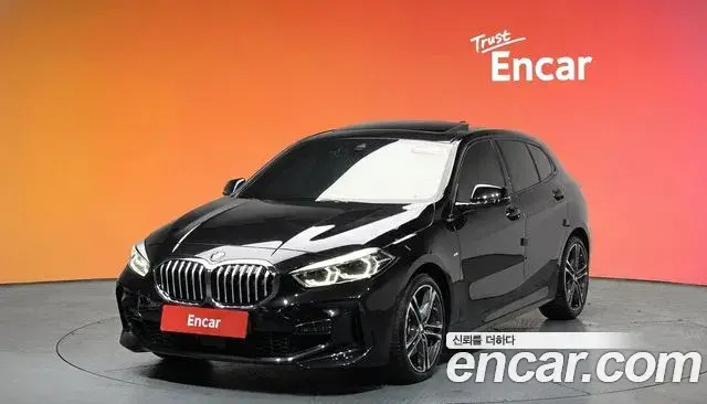 BMW 1 Series 2024 — Photo 1/20