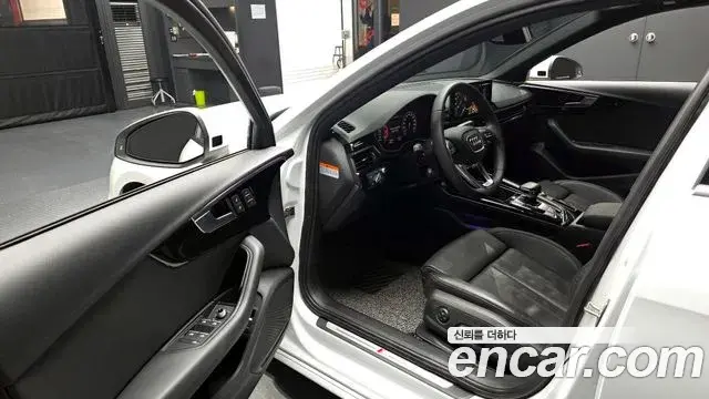 Audi A4 2021 — Photo 18/20