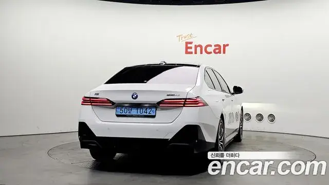 BMW i5 2025 — ფოტო 14/20
