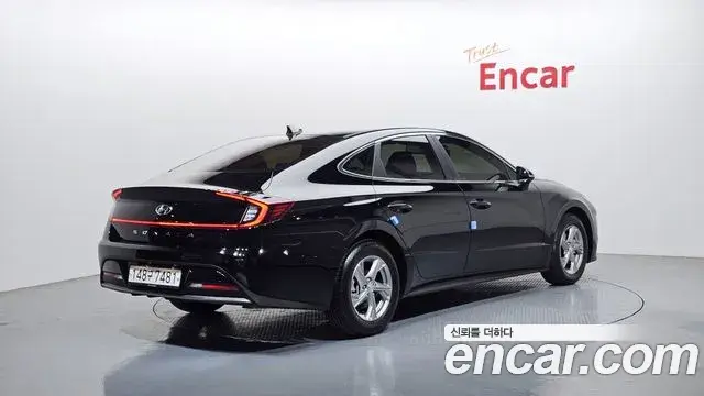 Hyundai Sonata 2019 — Фото 2/20