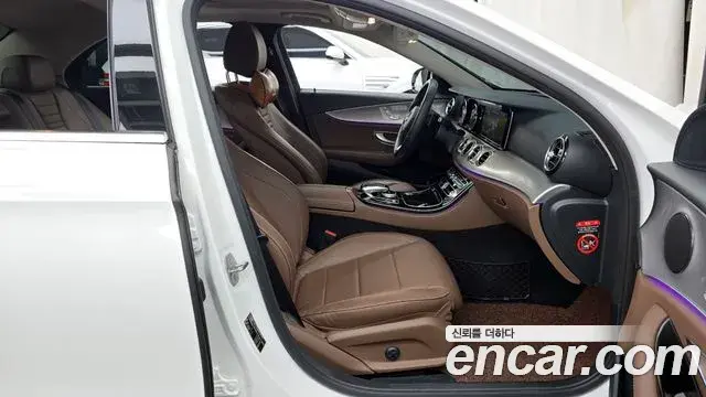 Mercedes-Benz E-Class 2018 — Photo 20/20