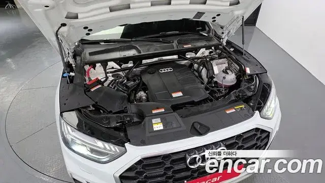 Audi Q5 2023 — Photo 2/18