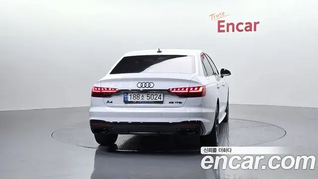 Audi A4 2022 — Şəkil 1/20