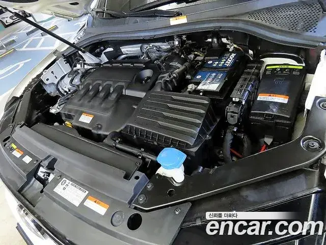 Volkswagen Tiguan 2020 — Şəkil 16/20