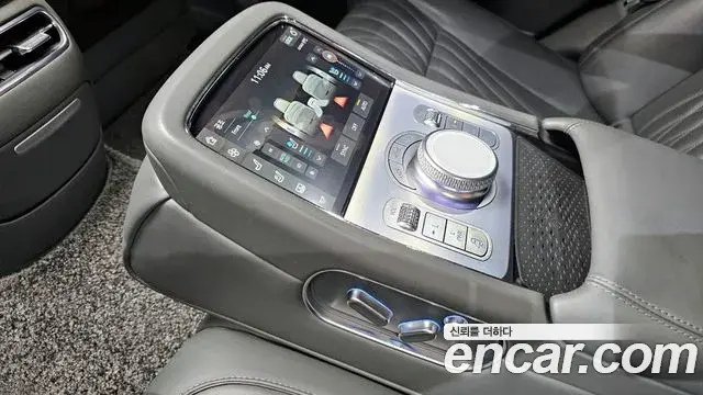 Genesis G90 2023 — Фото 17/20