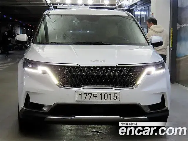 Kia Carnival 2021 — Фото 3/20