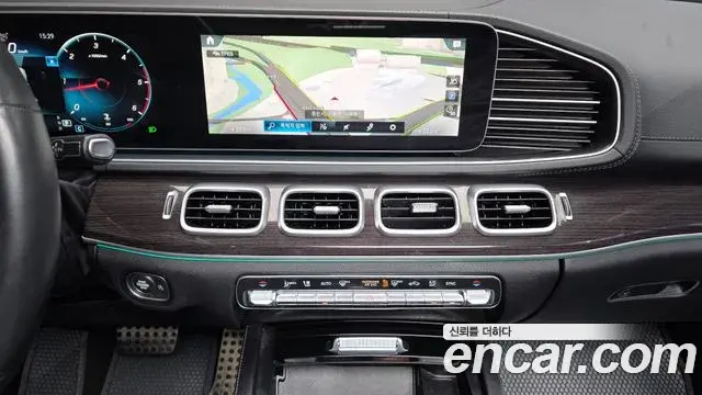 Mercedes-Benz GLE-Class 2022 — Şəkil 15/20