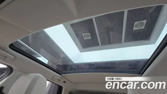 Land Rover Discovery Sport 2023 — ფოტო 10/20