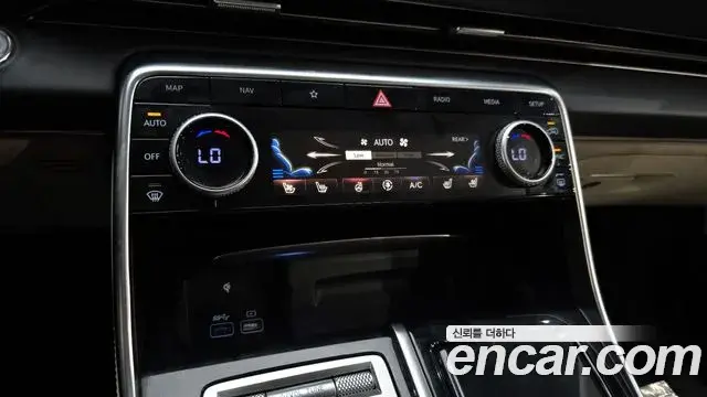 Genesis GV80 2020 — Photo 1/20