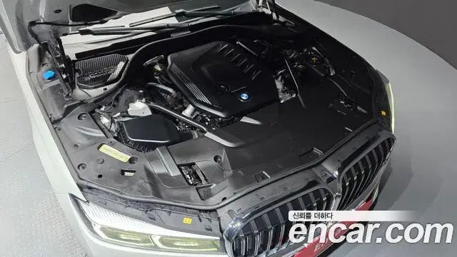 BMW 7 Series 2021 — ფოტო 6/20