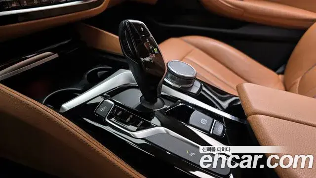 BMW 5 Series 2018 — Şəkil 20/20