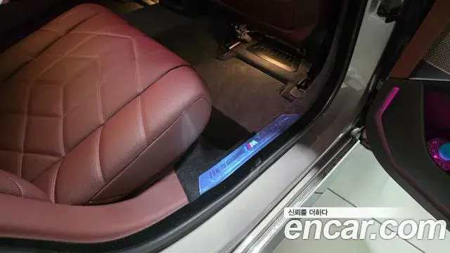 BMW 7 Series 2025 — Photo 14/19