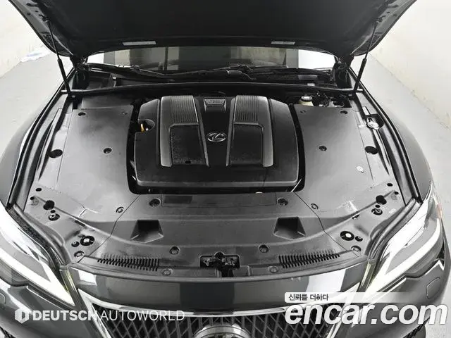 Lexus LS500 2021 — Photo 14/20