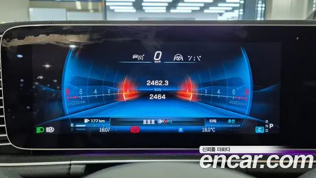 Mercedes-Benz GLE-Class 2025 — Photo 12/20