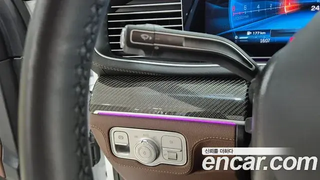 Mercedes-Benz GLE-Class 2025 — Photo 9/20
