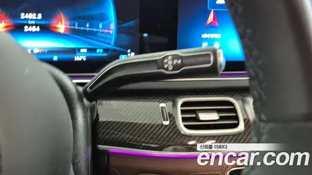 Mercedes-Benz GLE-Class 2025 — Photo 17/20