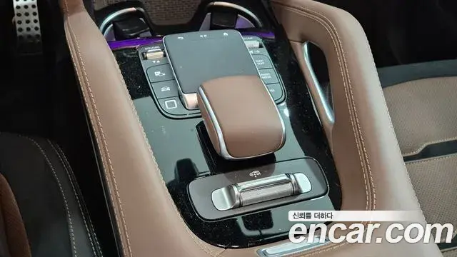 Mercedes-Benz GLE-Class 2025 — Photo 5/20