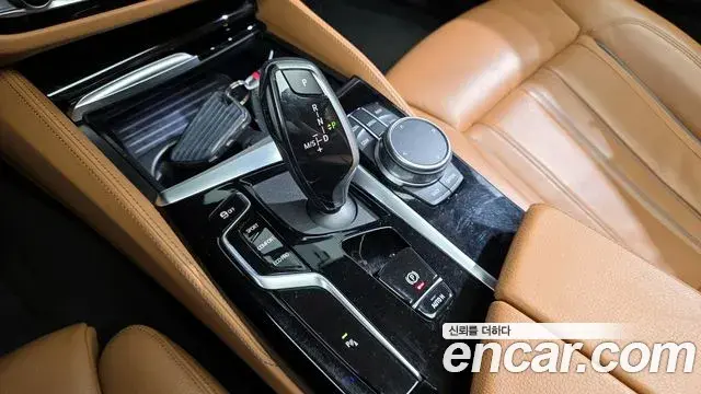 BMW 5 Series 2021 — Фото 9/20