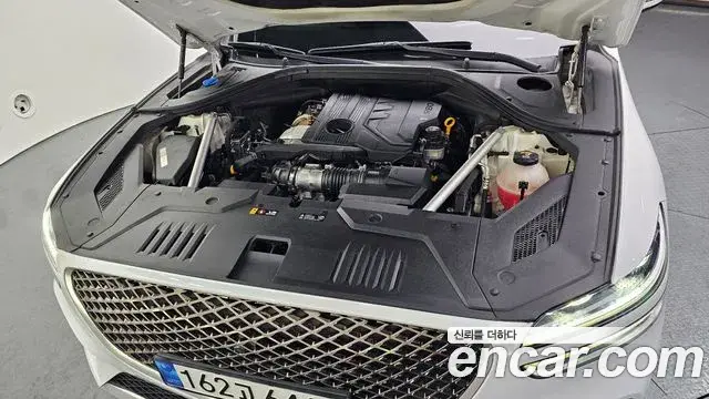Genesis GV70 2021 — ფოტო 21/21