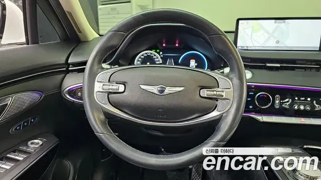 Genesis GV70 2021 — ფოტო 13/21