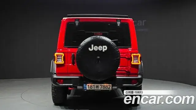 Jeep Wrangler 2021 — ფოტო 5/20