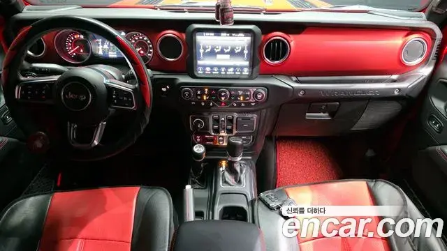 Jeep Wrangler 2021 — ფოტო 7/20