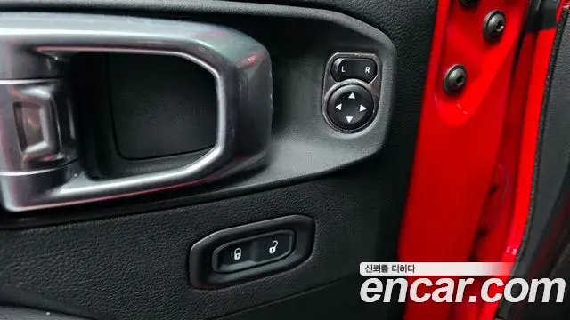 Jeep Wrangler 2021 — ფოტო 6/20