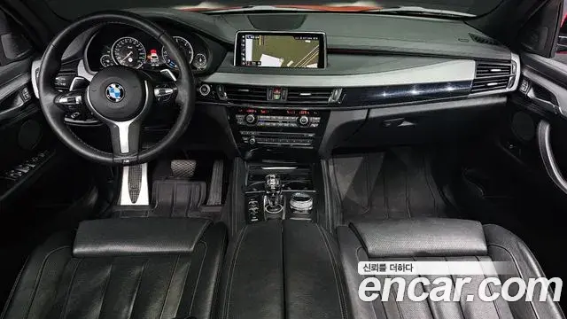 BMW X6 2018 — Şəkil 12/20