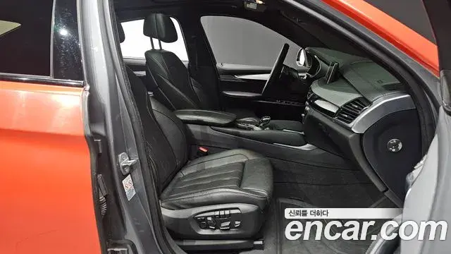 BMW X6 2018 — Şəkil 9/20