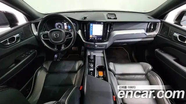 Volvo XC60 2020 — Şəkil 13/20