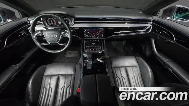 Audi A8 2021 — ფოტო 16/20