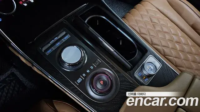 Genesis GV80 2023 — Фото 9/20