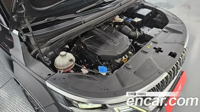 Kia Carnival 2021 — ფოტო 13/20