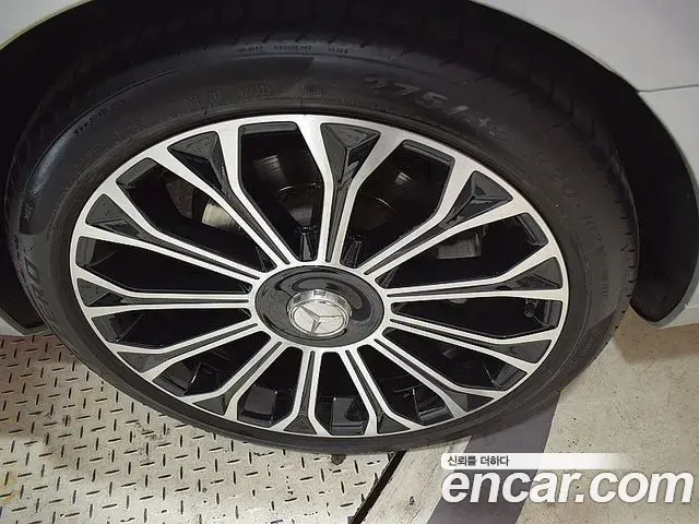 Mercedes-Benz S-Class 2020 — Photo 18/20