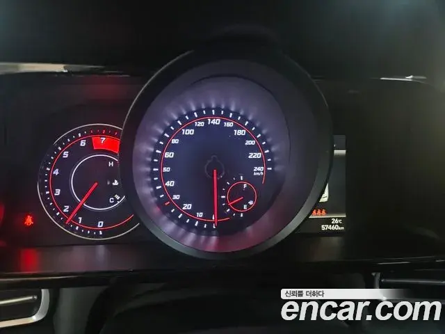 Hyundai The New Avante Hybrid 2020 — Photo 29/30