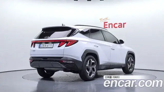 Hyundai Tucson Hybrid 2023 — ფოტო 14/20