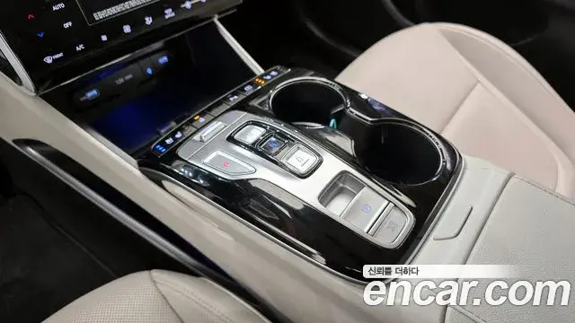 Hyundai Tucson Hybrid 2023 — ფოტო 8/20