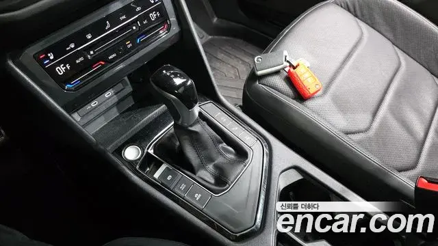 Volkswagen Tiguan Allspace 2022 — Şəkil 9/20