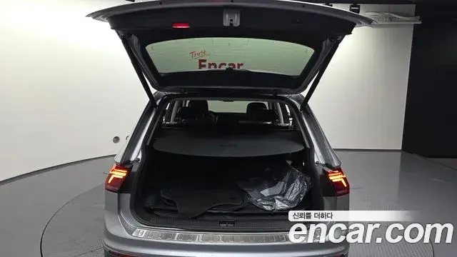 Volkswagen Tiguan Allspace 2022 — Şəkil 18/20