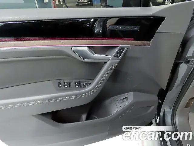 Volkswagen Touareg 2023 — Photo 12/20