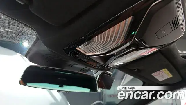 BMW 8 Series 2022 — ფოტო 1/31