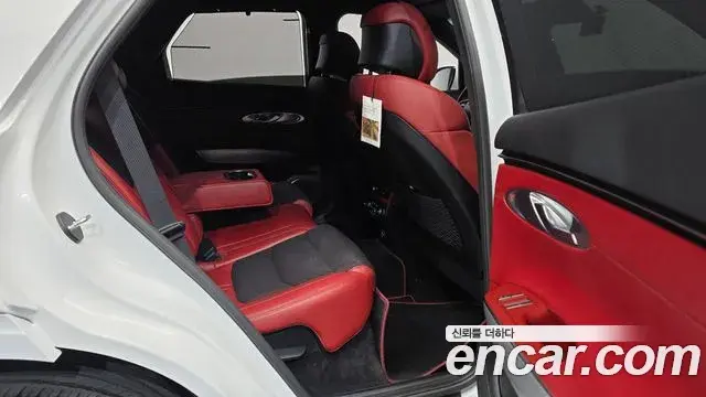 Genesis GV70 2021 — ფოტო 33/33