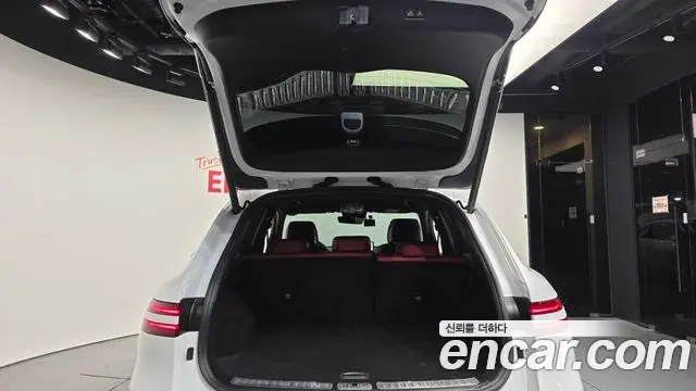 Genesis GV70 2021 — ფოტო 10/33