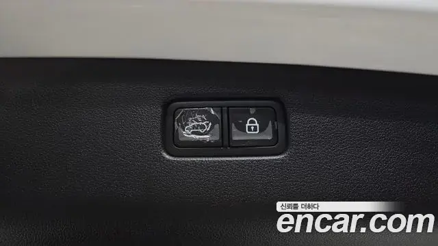Genesis GV70 2021 — ფოტო 15/33