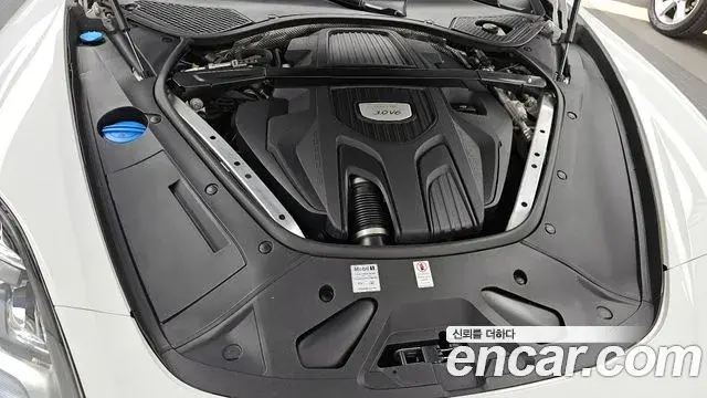 Porsche Panamera 2018 — Photo 7/35