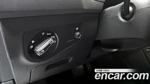 Volkswagen Tiguan 2021 — Şəkil 30/31