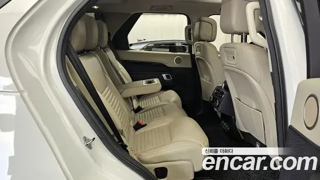 Land Rover Discovery 5 2021 — Şəkil 10/20